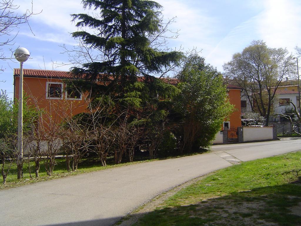 Villa Helena Pula Extérieur photo